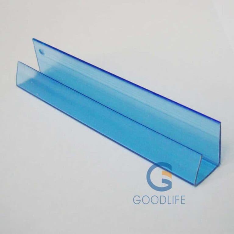 Kleines blaues Polycarbonat U-Profil-Kantenabschluss-Muster – leuchtende Farbkonsistenz und Extrusionsqualität