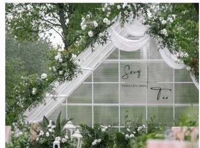 Moderne Veranstaltungshalle mit dekorativer Crystal Light Polycarbonat-Mehrkammer-Verkleidung