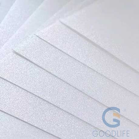 Gestapelde gematte polycarbonaat LED-diffusorplaten met gelijkmatige matte oppervlakteafwerking en superieure lichtverspreidingscapaciteiten