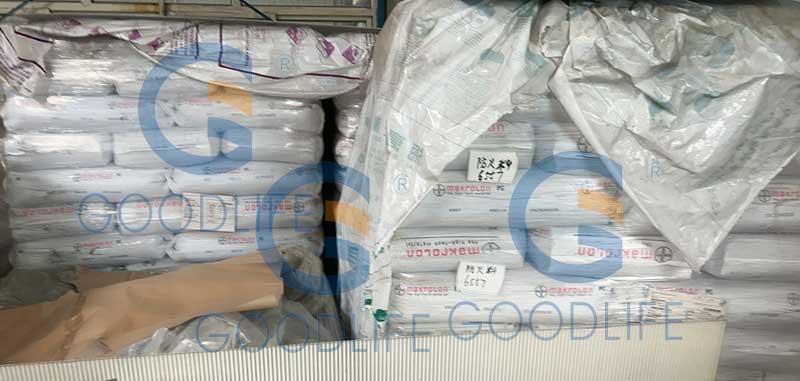 Lagerbestand: Sortierte Reihen von Bayer halogenfreiem Flammschutz-Polycarbonat-Granulat für Premium-Fertigung