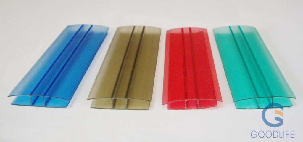 Polycarbonat H-Kanal-Muster in Blau, Bronze, Rot und Grün – passende Wärmeausdehnungseigenschaften